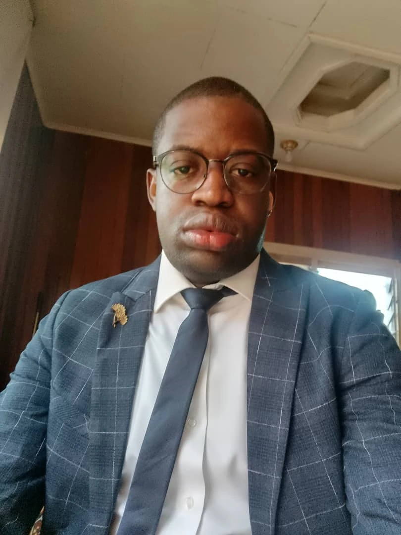 Photo de profil de Monsieur Gad Divin NSIMBA BIVANGOU (Responsable Administratif et Financier)